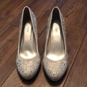 Silver slipper high heels, size 7.5 color silver